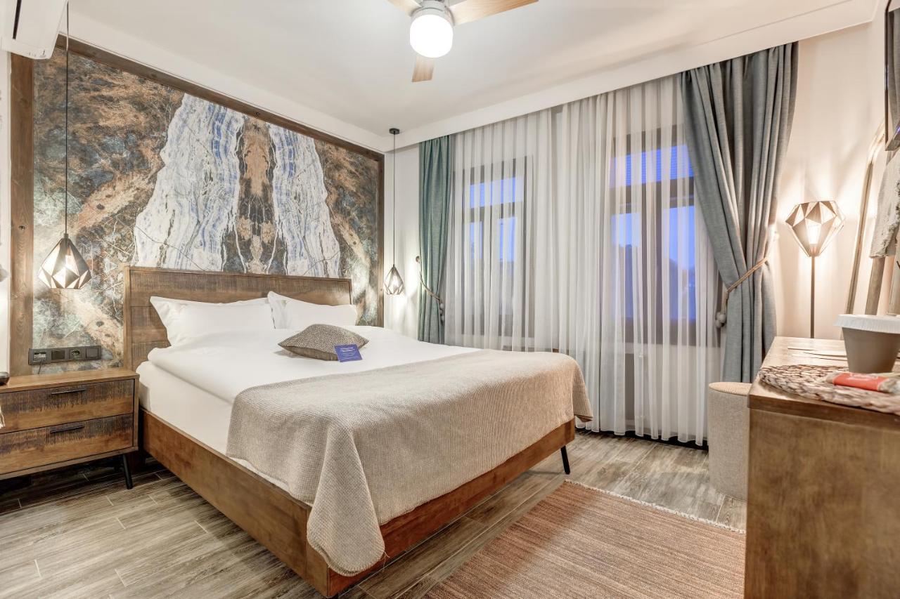 Parna Hotel Cunda Værelse billede